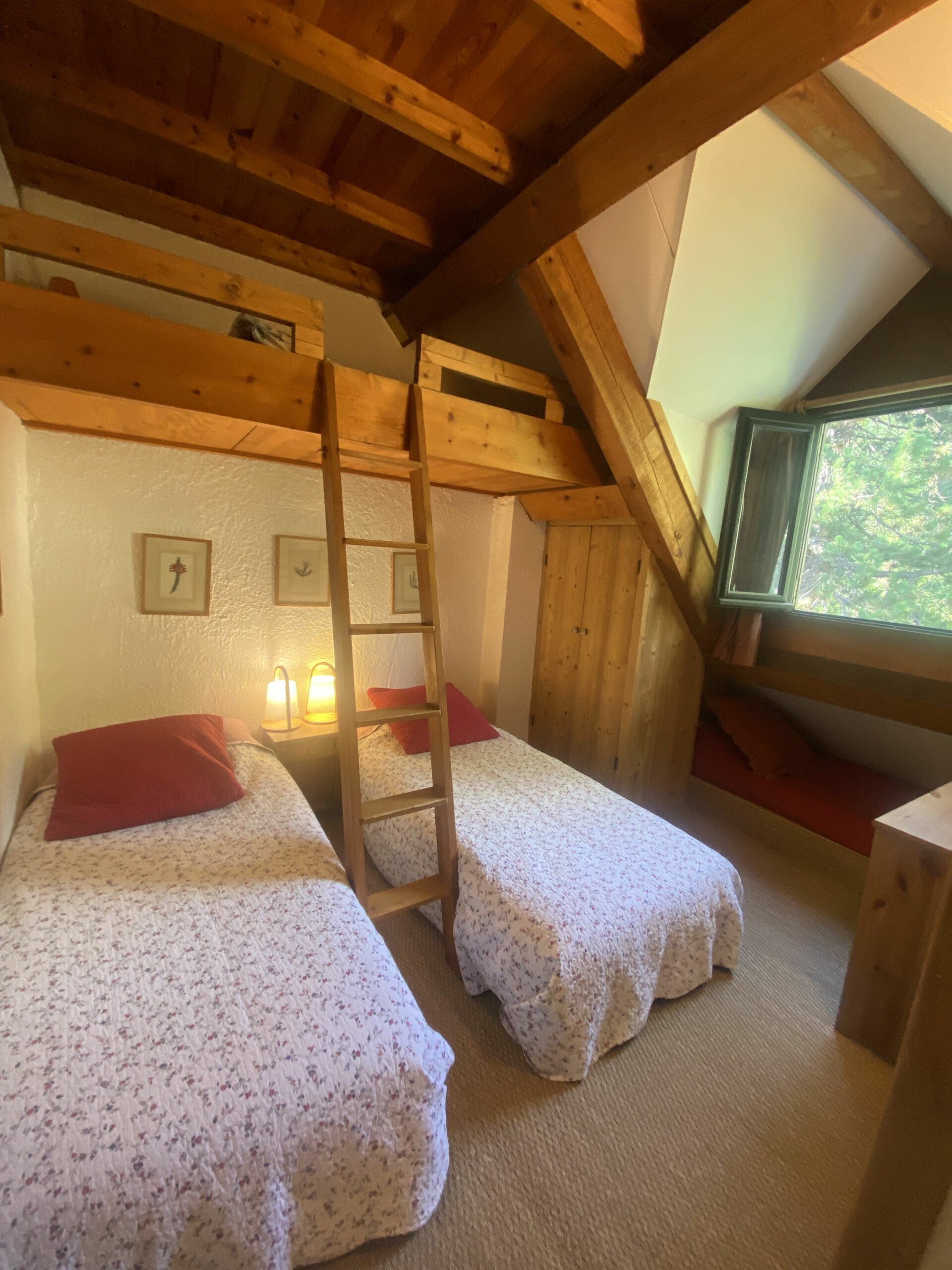 CHAMBRE 2 - CONFIGURATION 4 LITS